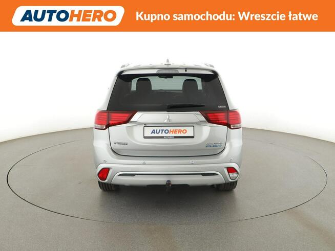 Mitsubishi Outlander 224KM PHEV 4x4 alcantara kamera tempomat
