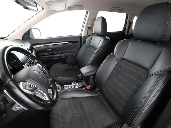Mitsubishi Outlander 224KM PHEV 4x4 alcantara kamera tempomat