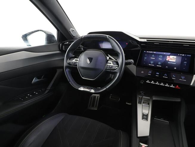 Peugeot 408 FV23% PHEV GT-Line automat Focal ACC matrixLED navi kamera180