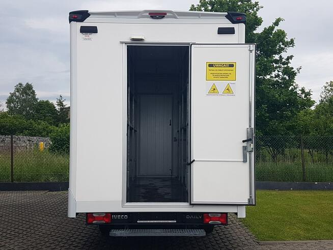Iveco Daily KONTENER NISKOPODŁOGOWY 4,44x2,23x2,42 SKLEP BAR FOODTRUCK KAMPER AC