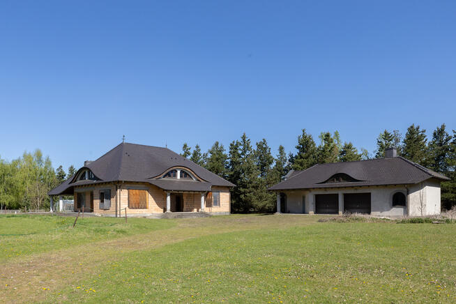 Wyjątkowa rezydencja w Dolinie Bystrzycy| Sadowice