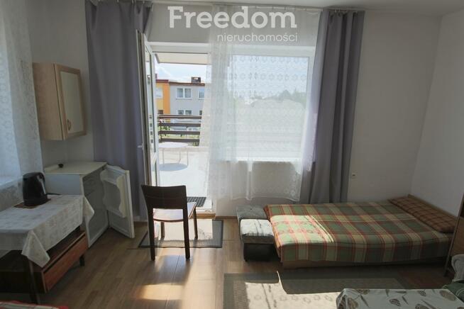 Dom 20 pokoi, 394 m² z potencjałem nad morzem.