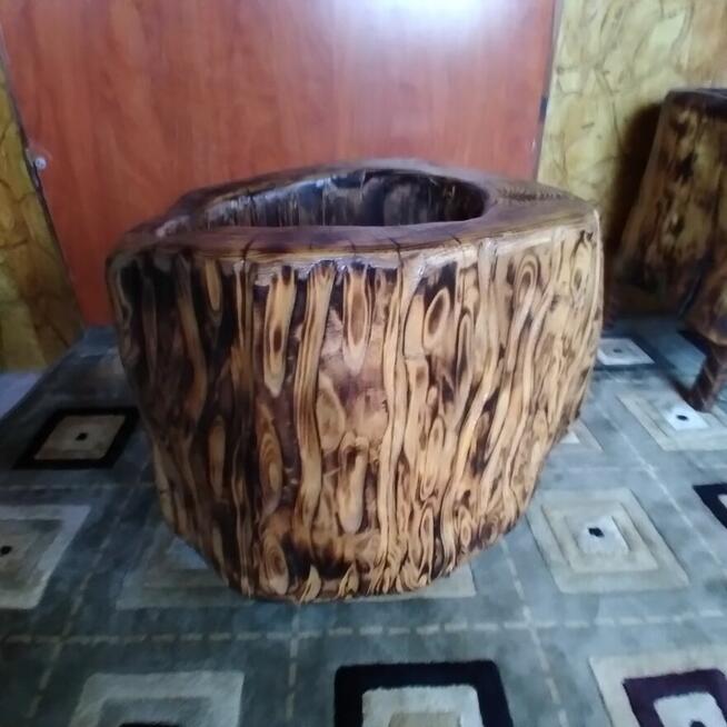 Pieńki ozdobne, lampki.