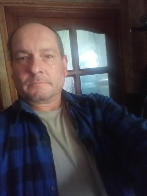 Poznam panią do 55 l która szuka rozmowy, przyjaźni, związku