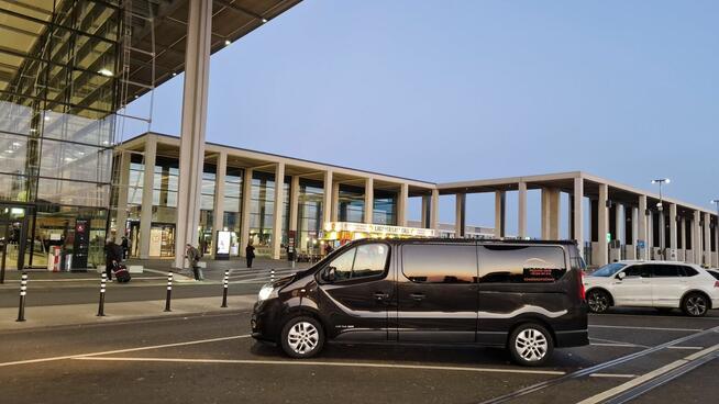Wynajem busów z kierowcą Poznań – Antenki, Delegacje, Eventy