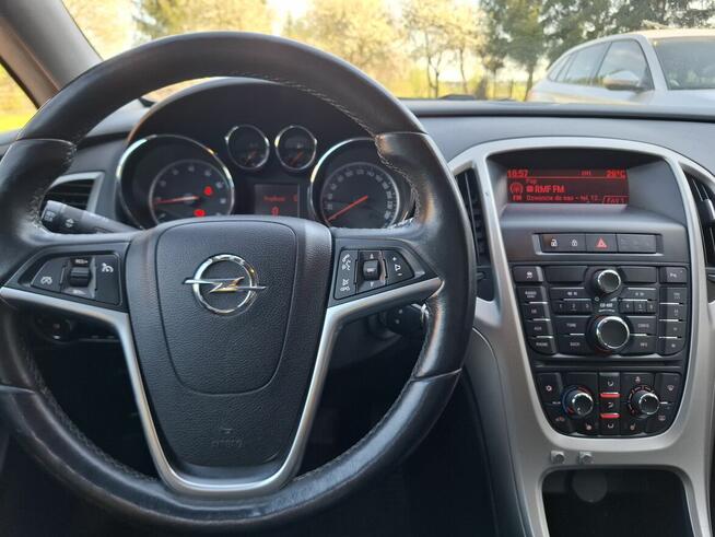 Sprzedam Opel Astra J combi 2011