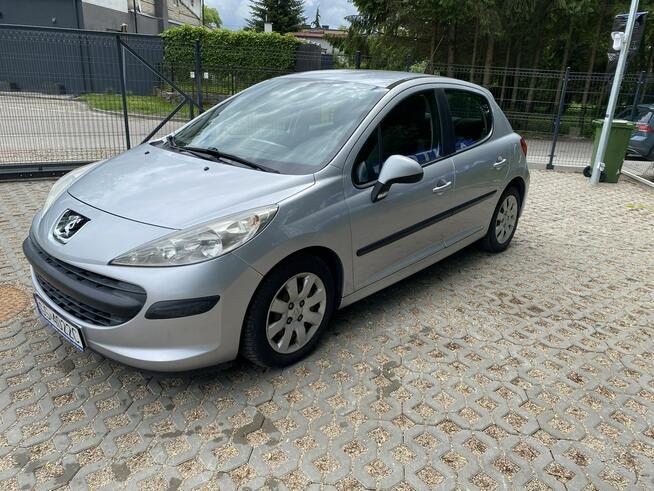 Peugeot 207 1.4 benzyna niski przebieg klimatyzacja