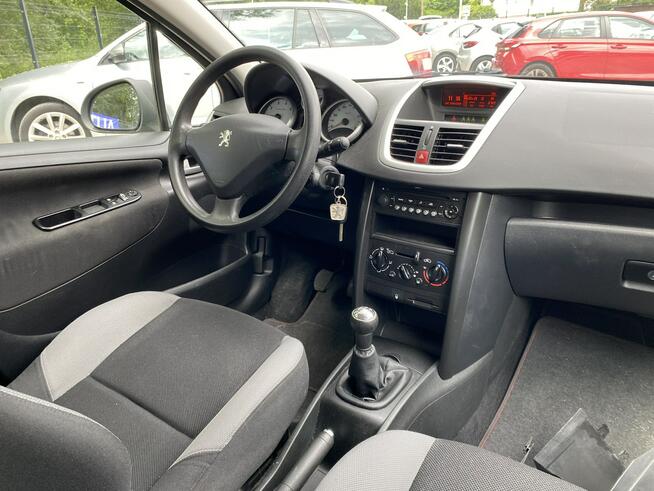 Peugeot 207 1.4 benzyna niski przebieg klimatyzacja