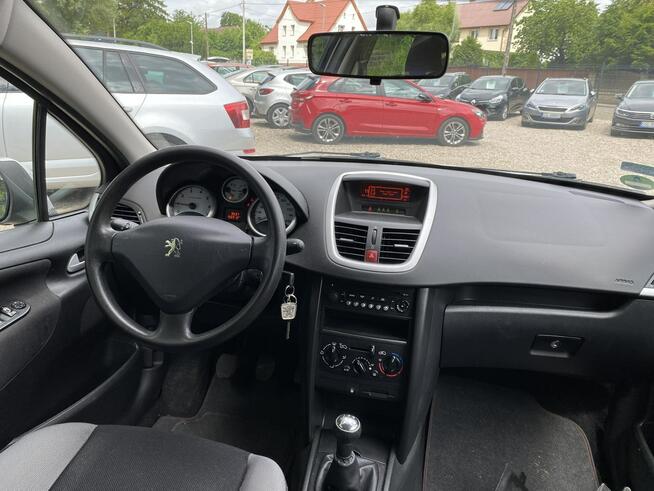 Peugeot 207 1.4 benzyna niski przebieg klimatyzacja