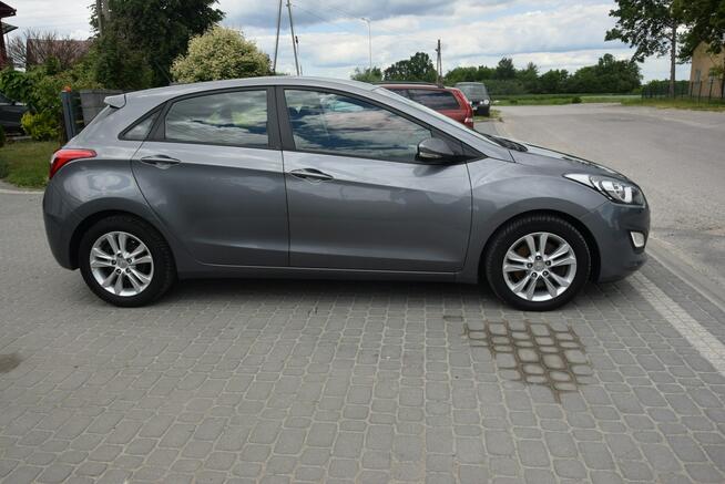 Hyundai i30 1.6D Navi Kamera Klimatronik Nowe Opony 2014r Sprowadzony Opłacony