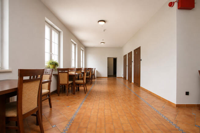 Hostel przy lotnisku w Jasionce - na SPRZEDAŻ