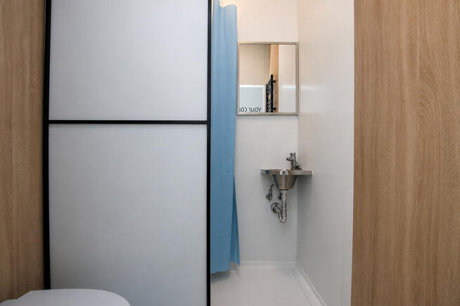Hostel przy lotnisku w Jasionce - na SPRZEDAŻ