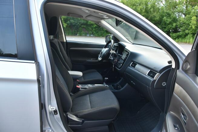 Mitsubishi Outlander 4WD 2.0 150KM Automat 2016r. lift 4x4 Climatronic LED NAVI Kamera