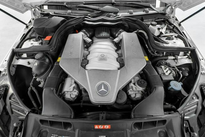 Mercedes C 63 AMG Bezwypadkowy. Stan kolekcjonerski. Wideoprezentacja YouTube.