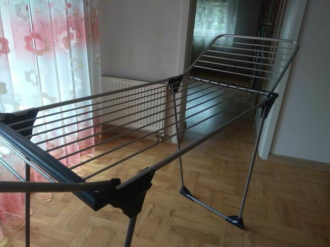 Rozkładana, aluminiowa suszarka na pranie