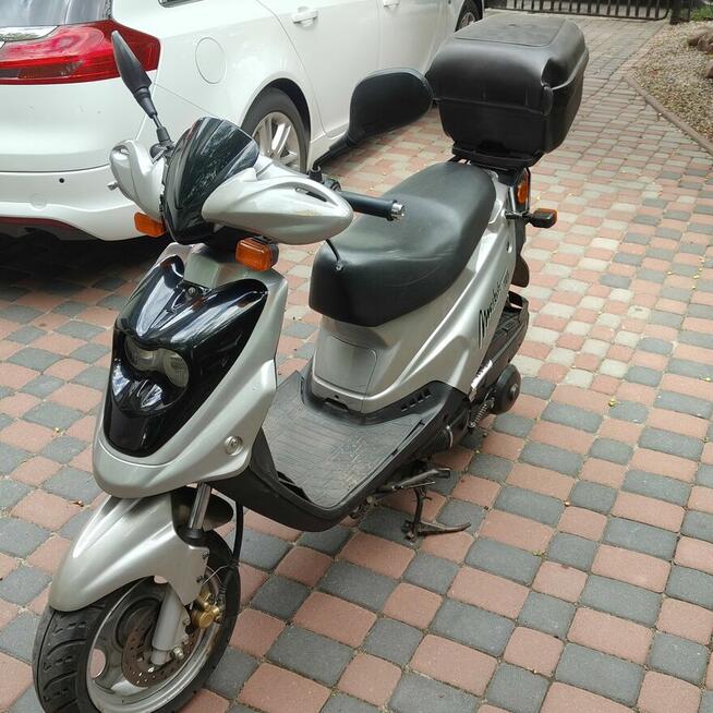 Skuter Moskito 125
