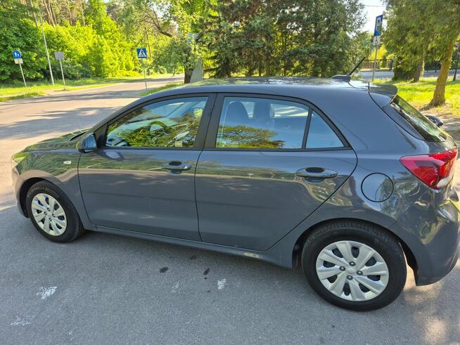 KIA Rio 1.2 M przebieg 23.800 km Faktra VAT 23% finansowanie