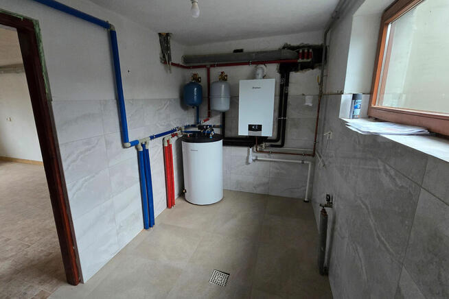 Dom wolnostojący 400m2 Działka 23a Brunary Gorlice