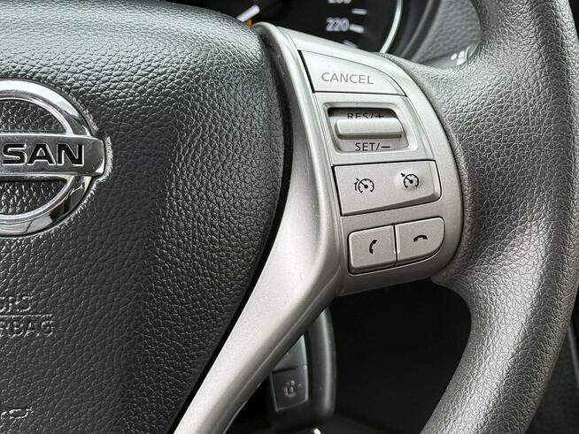 Nissan Qashqai 1,2T 115KM Tekna/PDC/Pod.Fotele/Klima/Alu/Tempomat/Serwis