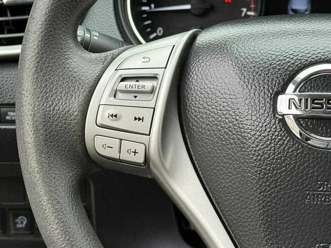 Nissan Qashqai 1,2T 115KM Tekna/PDC/Pod.Fotele/Klima/Alu/Tempomat/Serwis