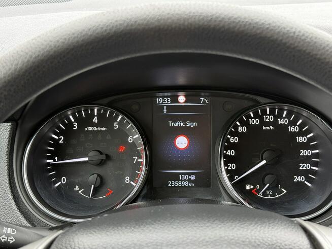Nissan Qashqai 1,2T 115KM Tekna/PDC/Pod.Fotele/Klima/Alu/Tempomat/Serwis