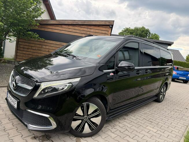 Mercedes-Benz V-Klasse V 220 d AVANTGARDE extralang 8 foteli