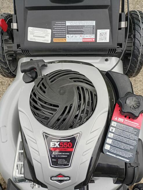 Kosiarka spalinowa z koszem silnik Briggs & Stratton 56 cm