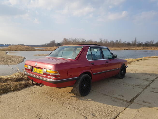 BMW E28 1985r