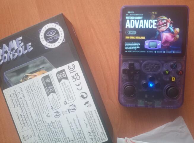 Konsola gier retro ArkOS 2.0 R36S 21tyś. gier 64GB ekran 3.5