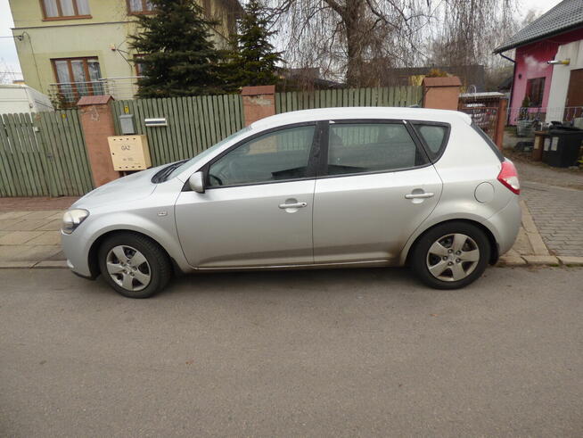 KIA CEED CEED 2011 LIFT 1.4 benzyna 105 kM ZAREJESTROWANY