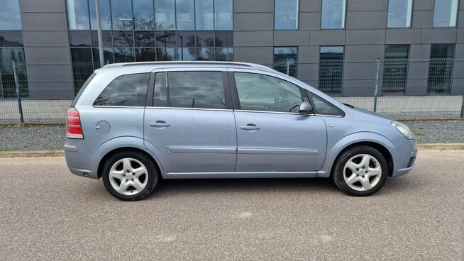 Opel Zafira B 2005 1,6 105 KM Lpg Gaz Hak 7 osób Isofix Klima