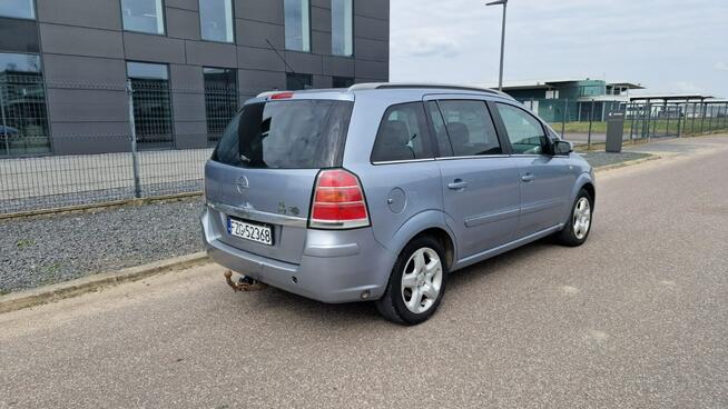 Opel Zafira B 2005 1,6 105 KM Lpg Gaz Hak 7 osób Isofix Klima