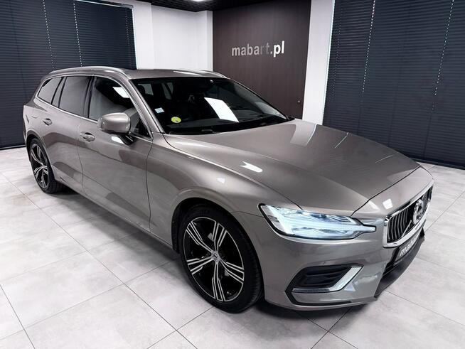 Volvo V60 2.0 D3 * INSCRIPTION LUXE*360 Kamera*Virtual*Keyless*Harman Kardon