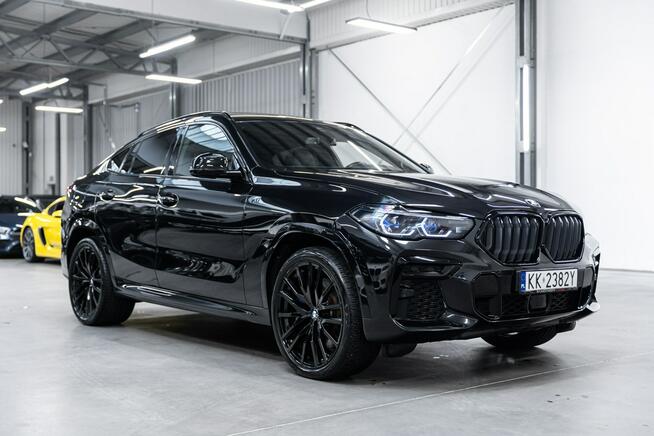 BMW X6 40d. All Black. Gwarancja 05.2027. Nowe opony. Po serwisie ASO.