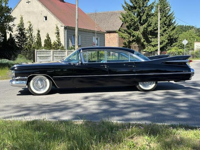 CADILLAC SEDAN DE VILLE ROCZNIK 1959 SILNIK 390 V8 – SUPER STAN