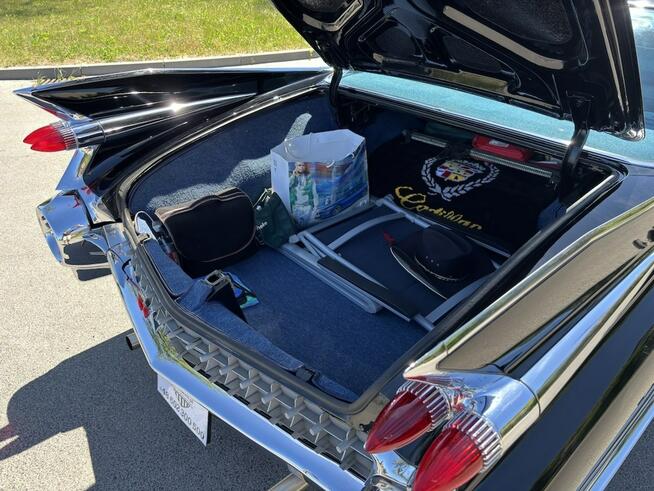 CADILLAC SEDAN DE VILLE ROCZNIK 1959 SILNIK 390 V8 – SUPER STAN