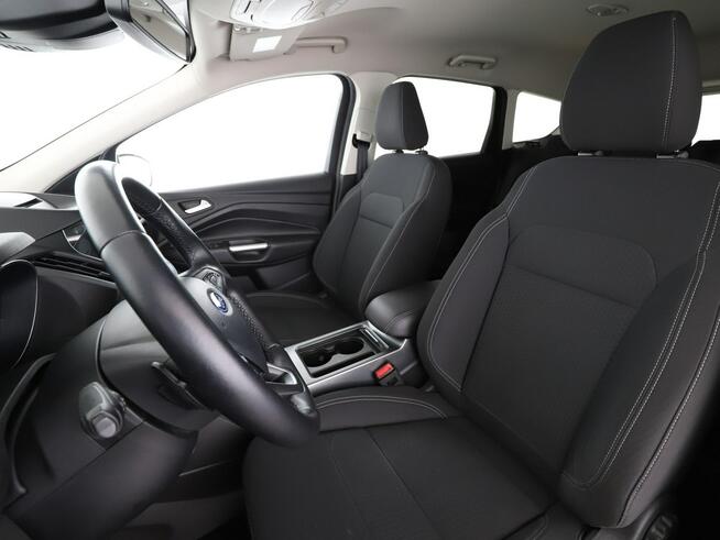 Ford Kuga automat 4x4 182KM grzane fotele navi PDC tempomat