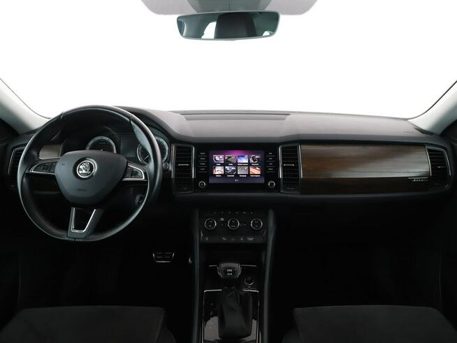 Škoda Kodiaq SCOUT 4x4 180KM automat alcantara panorama kamera grzane fotele climat