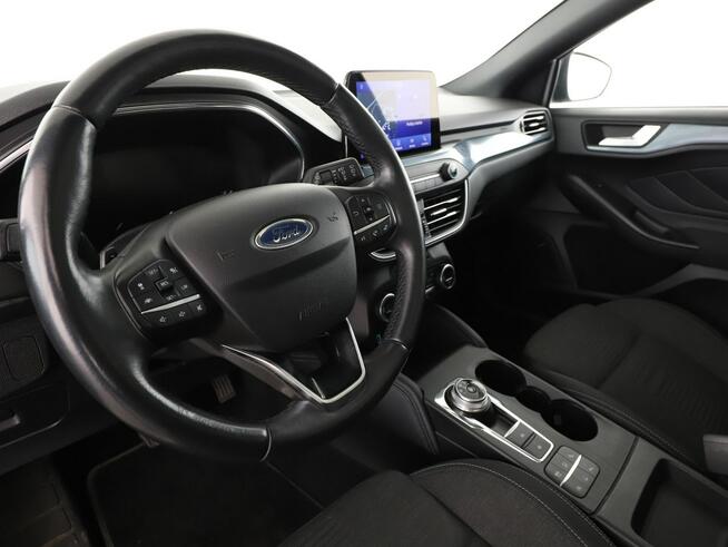 Ford Focus Active automat navi kamera panorama ACC grzane fotele LED
