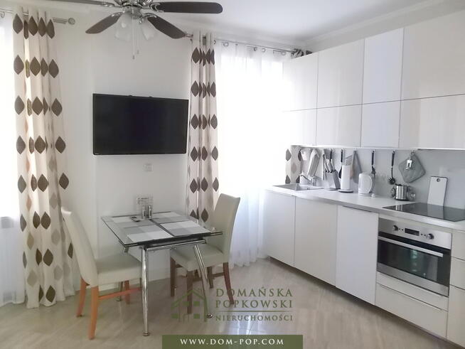 Hoża - mieszkanie 53 m2, klimatyzacja, 2 balkony.