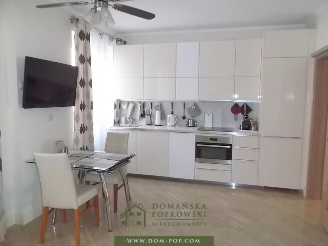 Hoża - mieszkanie 53 m2, klimatyzacja, 2 balkony.