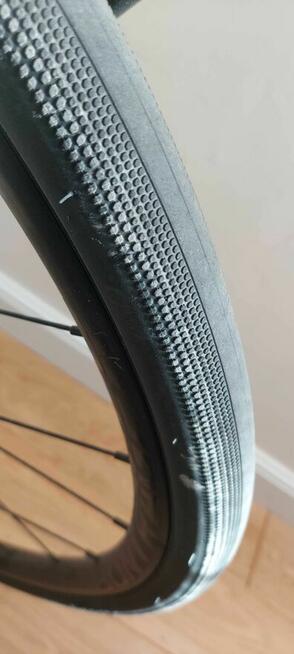 Opony Bontrager R1 700x32 – 2 szt. dętki 700x28-32C - 3 szt.