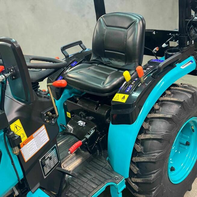 Hinomoto HM3025, 25hp, 4x4, SPECIAL edition Turkusowy