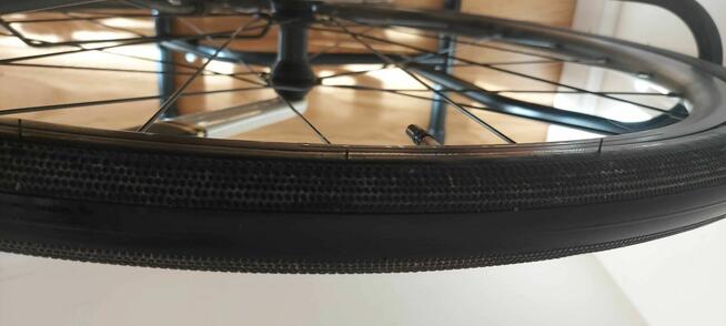 Opony Bontrager R1 700x32 – 2 szt. dętki 700x28-32C - 3 szt.