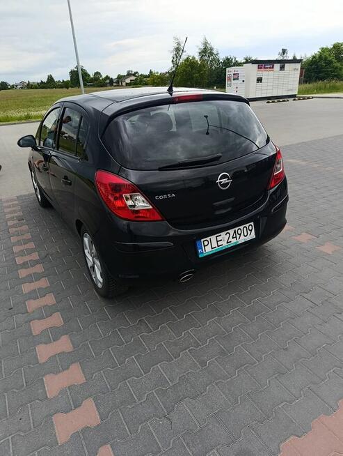 Opel Corsa D 2012 benzyna1.4 100KM
