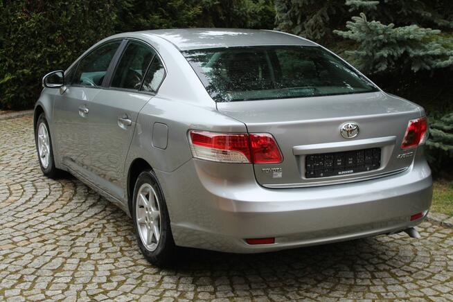 Toyota Avensis 147 KM Benzyna Przebieg 96 tys km Sedan
