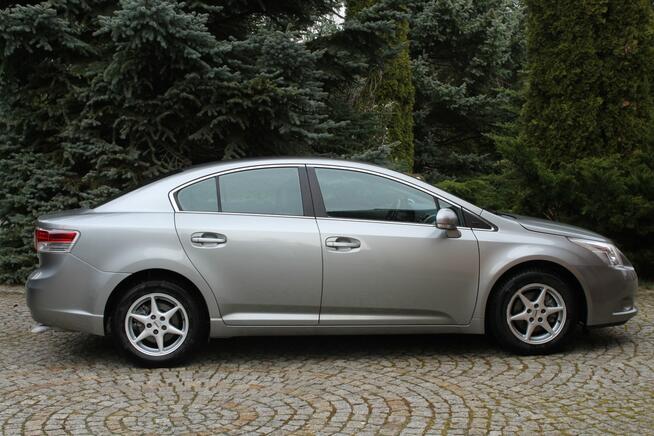 Toyota Avensis 147 KM Benzyna Przebieg 96 tys km Sedan