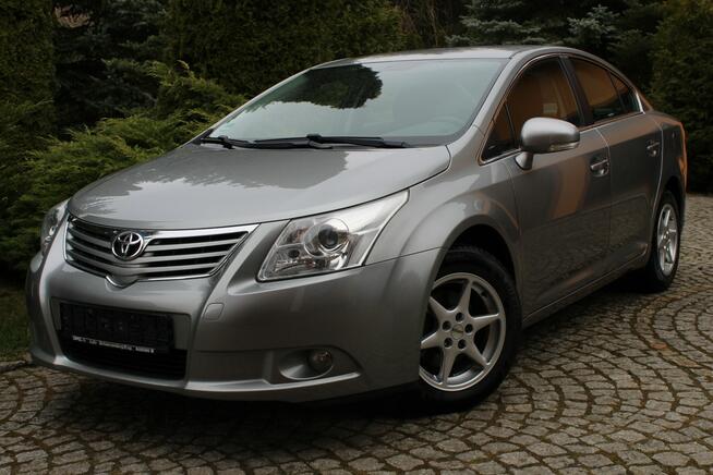 Toyota Avensis 147 KM Benzyna Przebieg 96 tys km Sedan