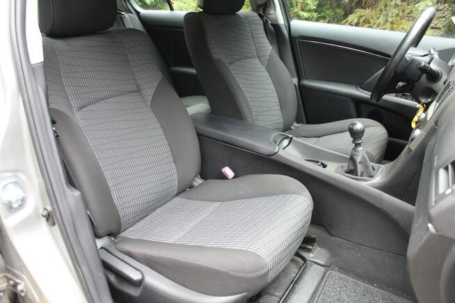 Toyota Avensis 147 KM Benzyna Przebieg 96 tys km Sedan
