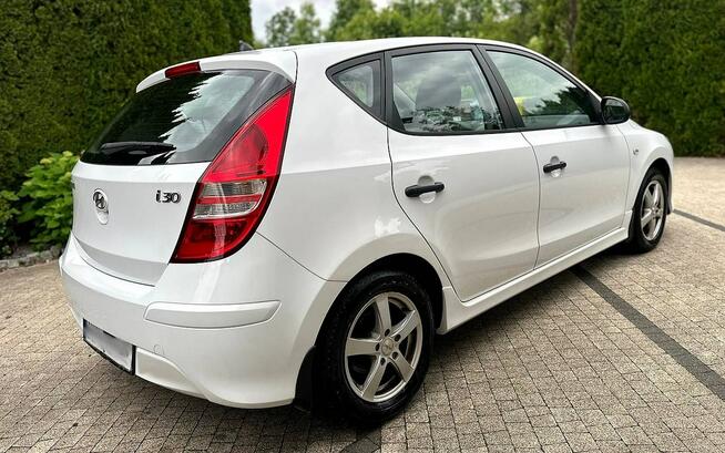 Hyundai I30 1.4i 110KM Klimatyzacja Niski Przebieg Biały Opłacony